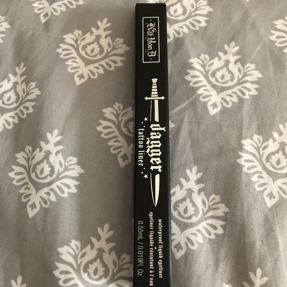 Kat Von D dagger tattoo eye liner